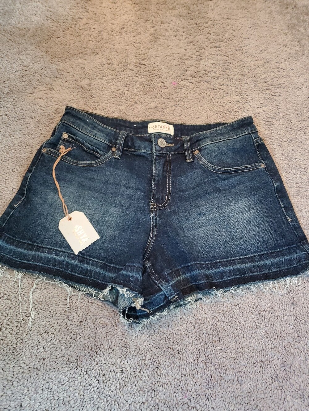 Shyanne Dark Denium Frayed Shorts New With Tags Size 29